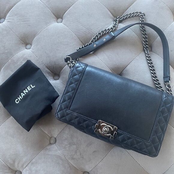 Chanel Black Calfskin Medium Boy Reverso Bag - Picture 1 of 11